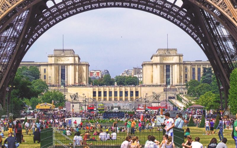 things to do in paris in august featured image