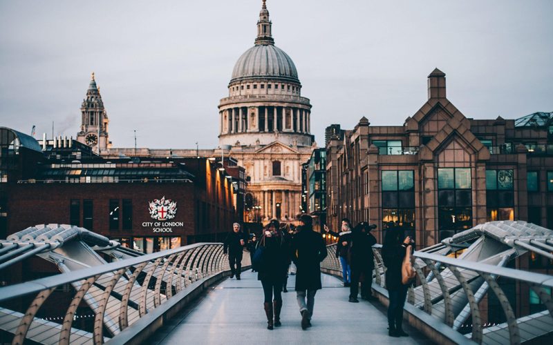 is-london-safe-for-solo-female-travellers featured image