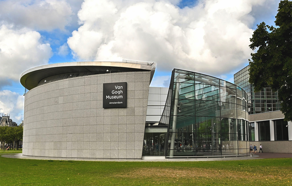 van gogh museum gate image