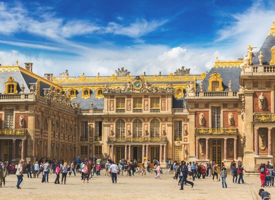 best time to visit palace of versailles outside people crowd