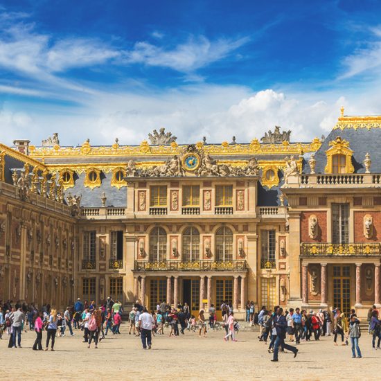 best time to visit palace of versailles outside people crowd