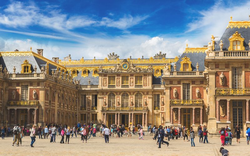 best time to visit palace of versailles outside people crowd