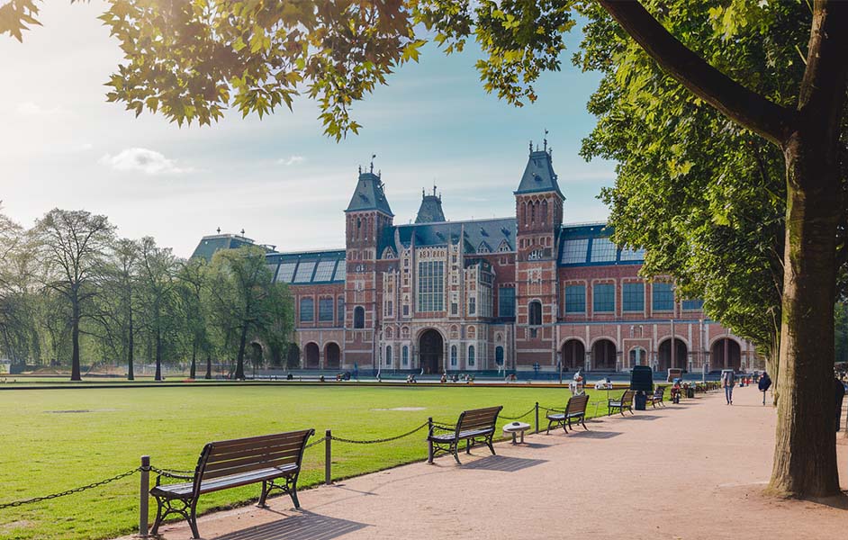 A outside wather reflecting the Best Times to Visit the Rijksmuseum