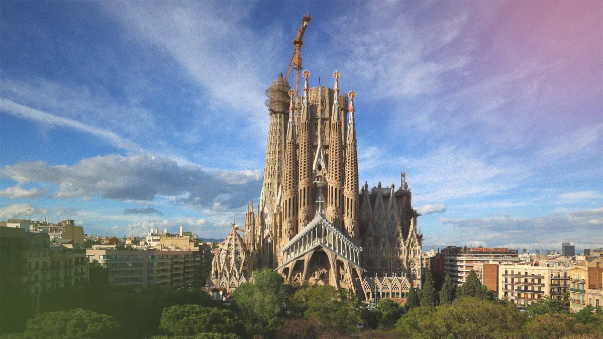 which tower is better in sagrada familia
