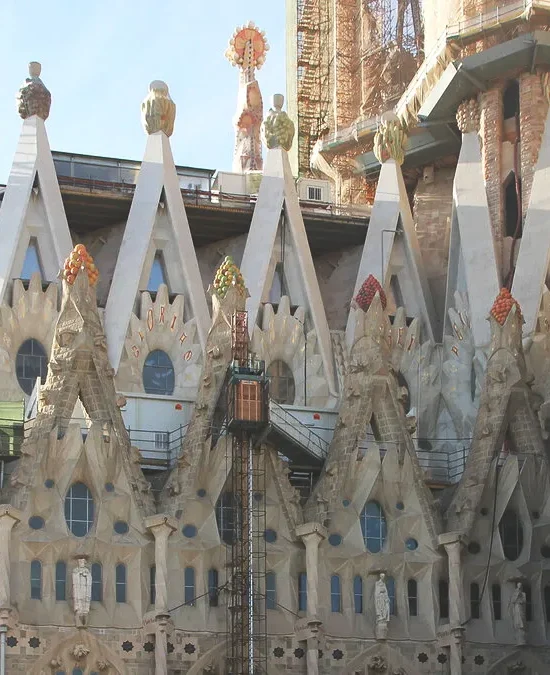 How Long Does It Take to Visit Sagrada Familia