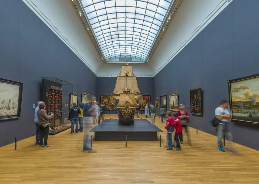 Rijksmuseum Kids pointing